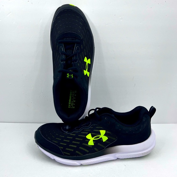 UNDER ARMOR MEN’S 10.5 UA CHARGED ASSERT 10, BLACK COLOR WITH LIME GREEN LOGO - Picture 1 of 12